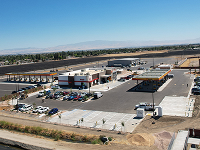 Exterior photo of Bakersfield, CA store